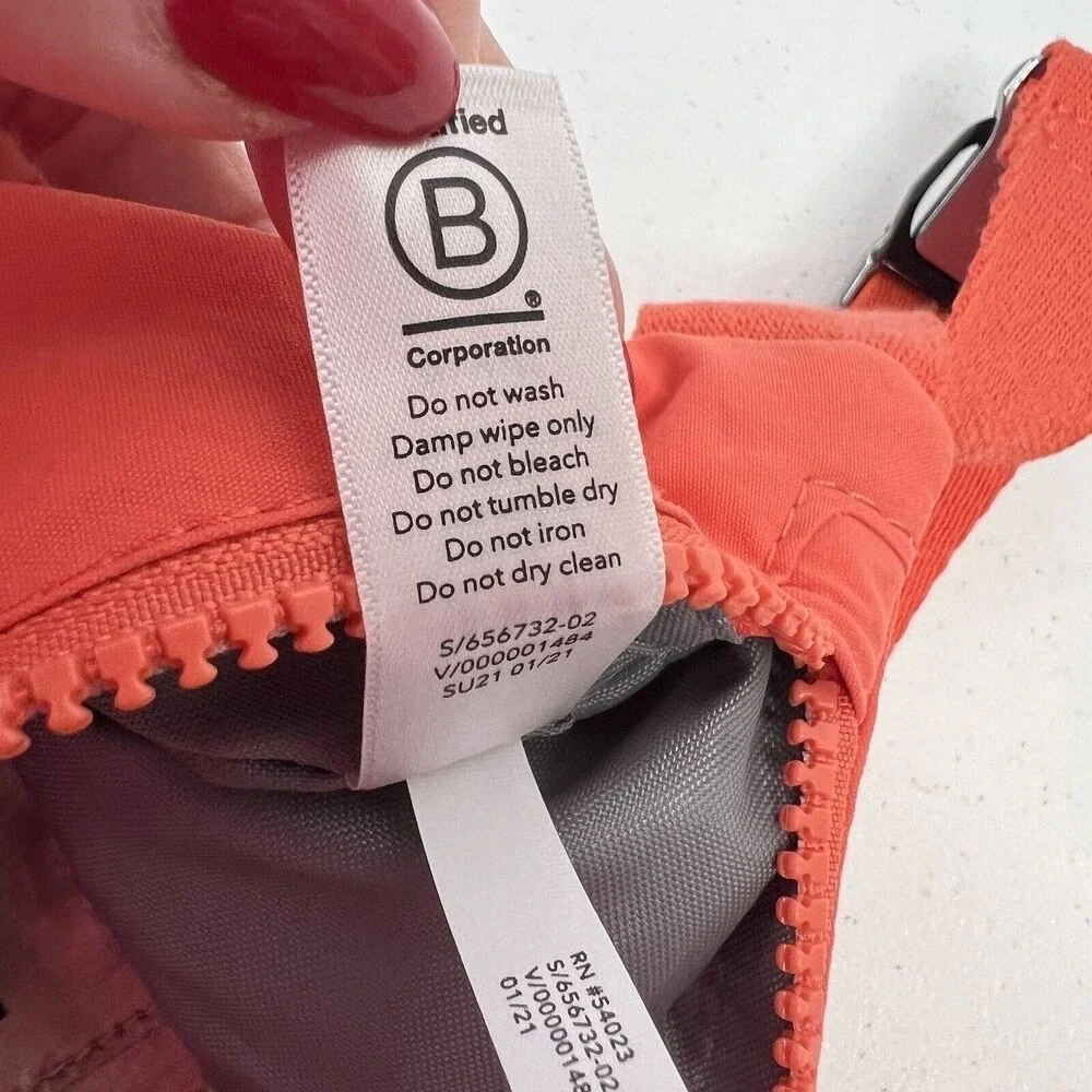 Athleta Kinetic Waist Bag‎ Belt Fanny Pack Adjustable Strap Zip Closure Orange